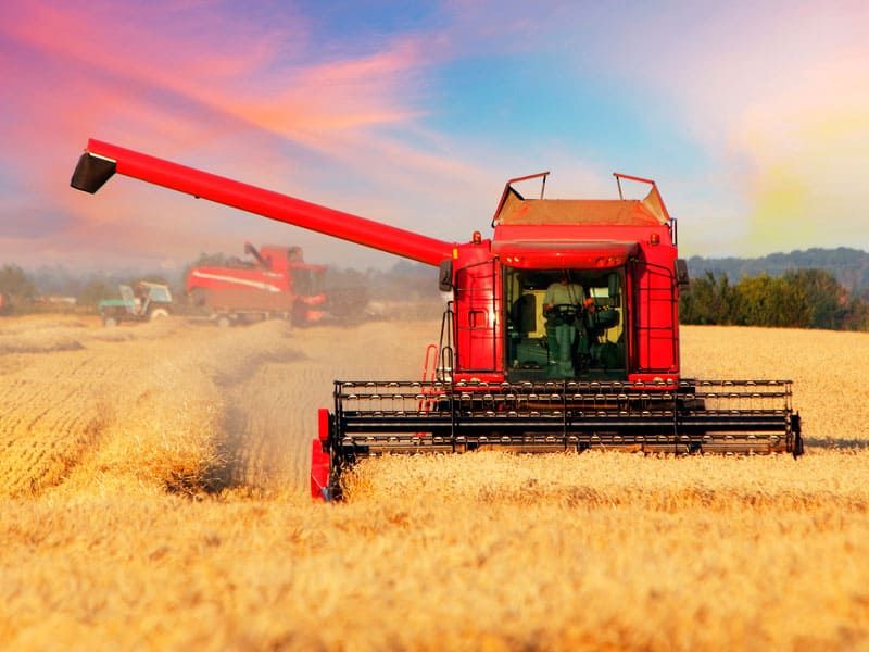 Maquinaria agrícola en campo